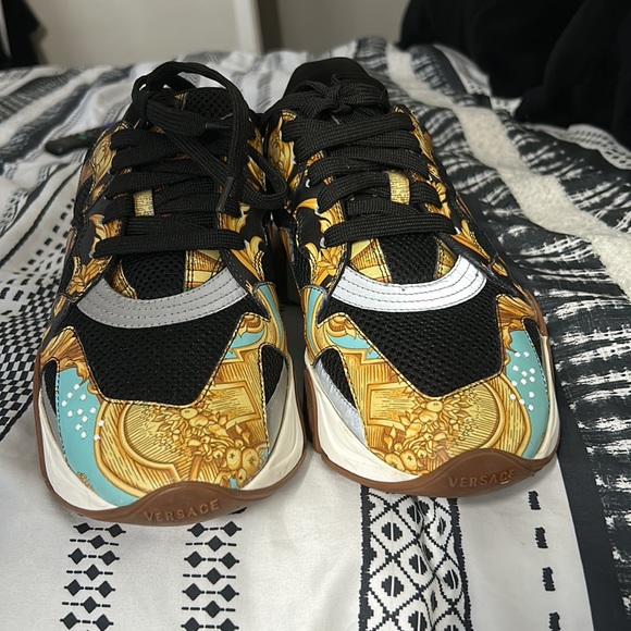 Versace shoes - Picture 4 of 4